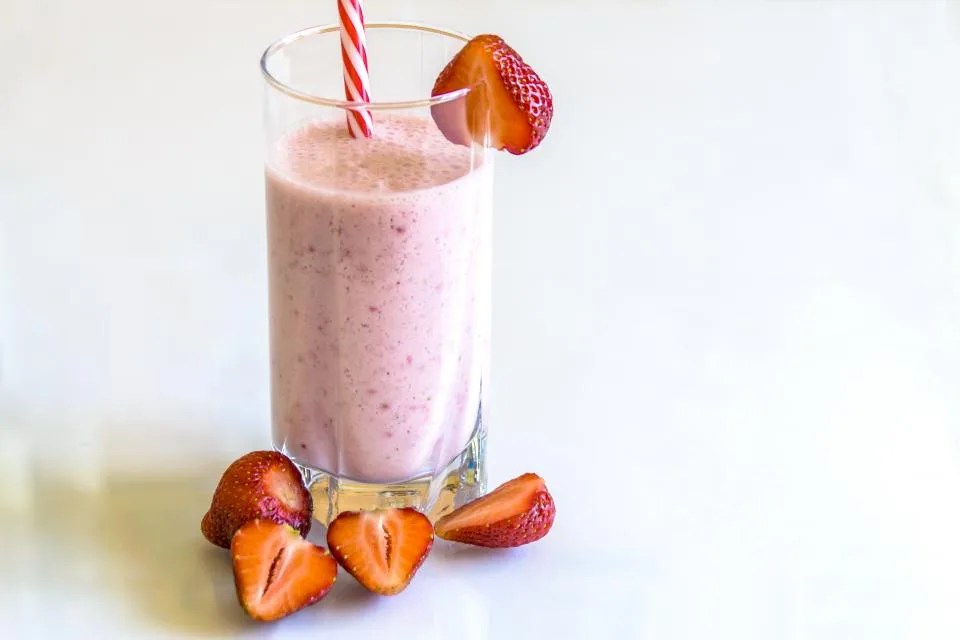 High-protein strawberry smoothie