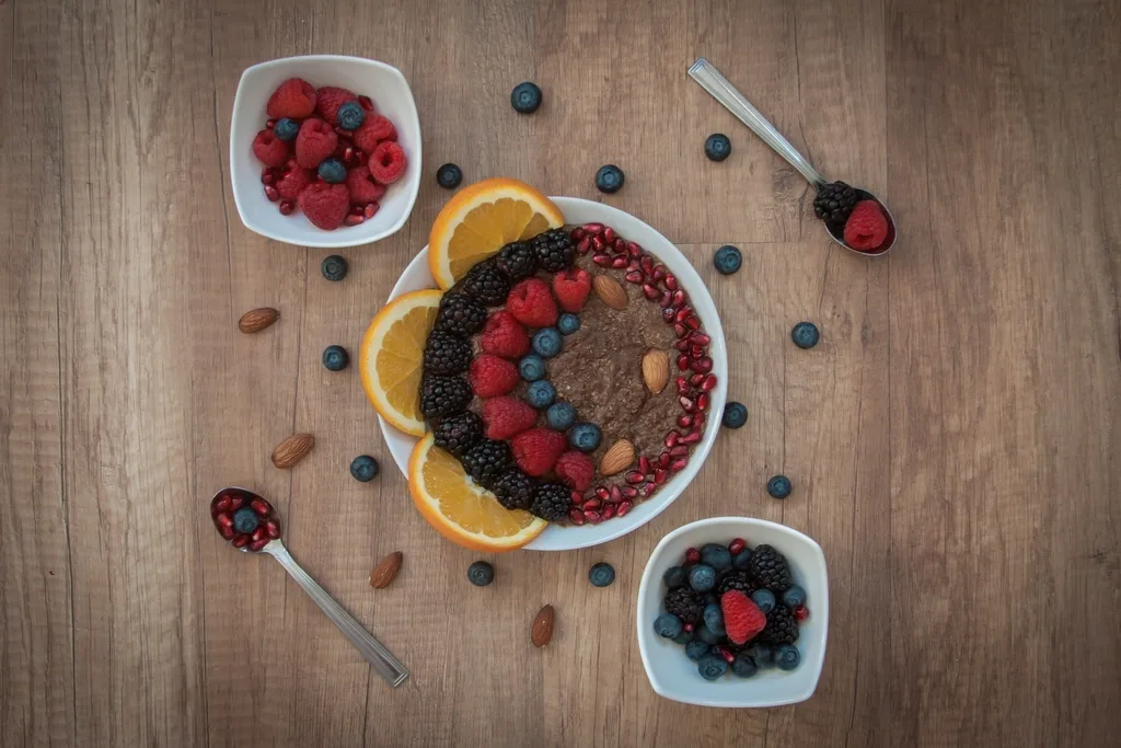 Quinoa breakfast bowl with fruit