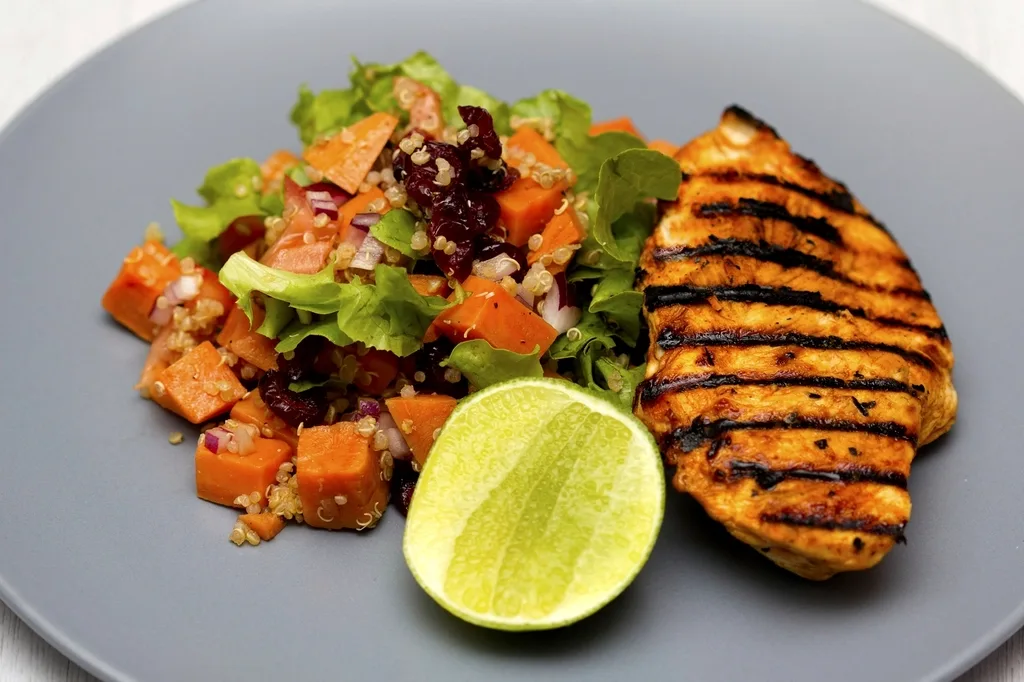 Grilled chicken and quinoa salad
