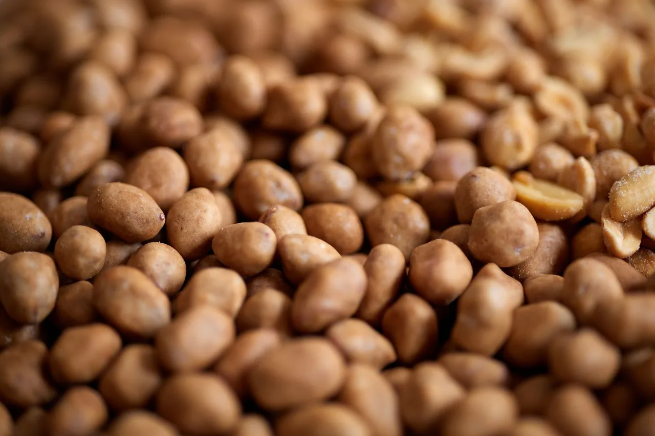 Spicy roasted nuts