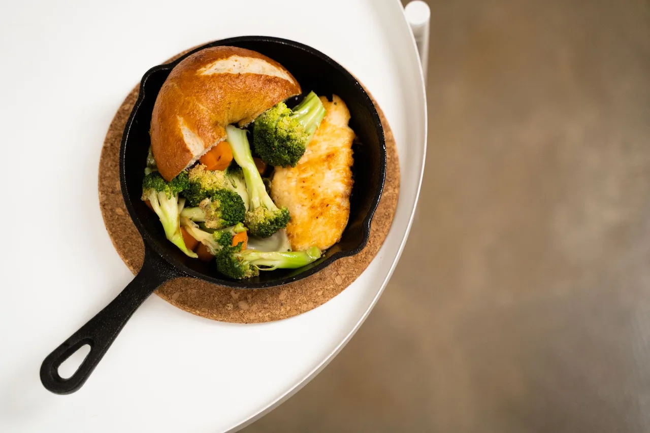 High-protein turkey and broccoli skillet
