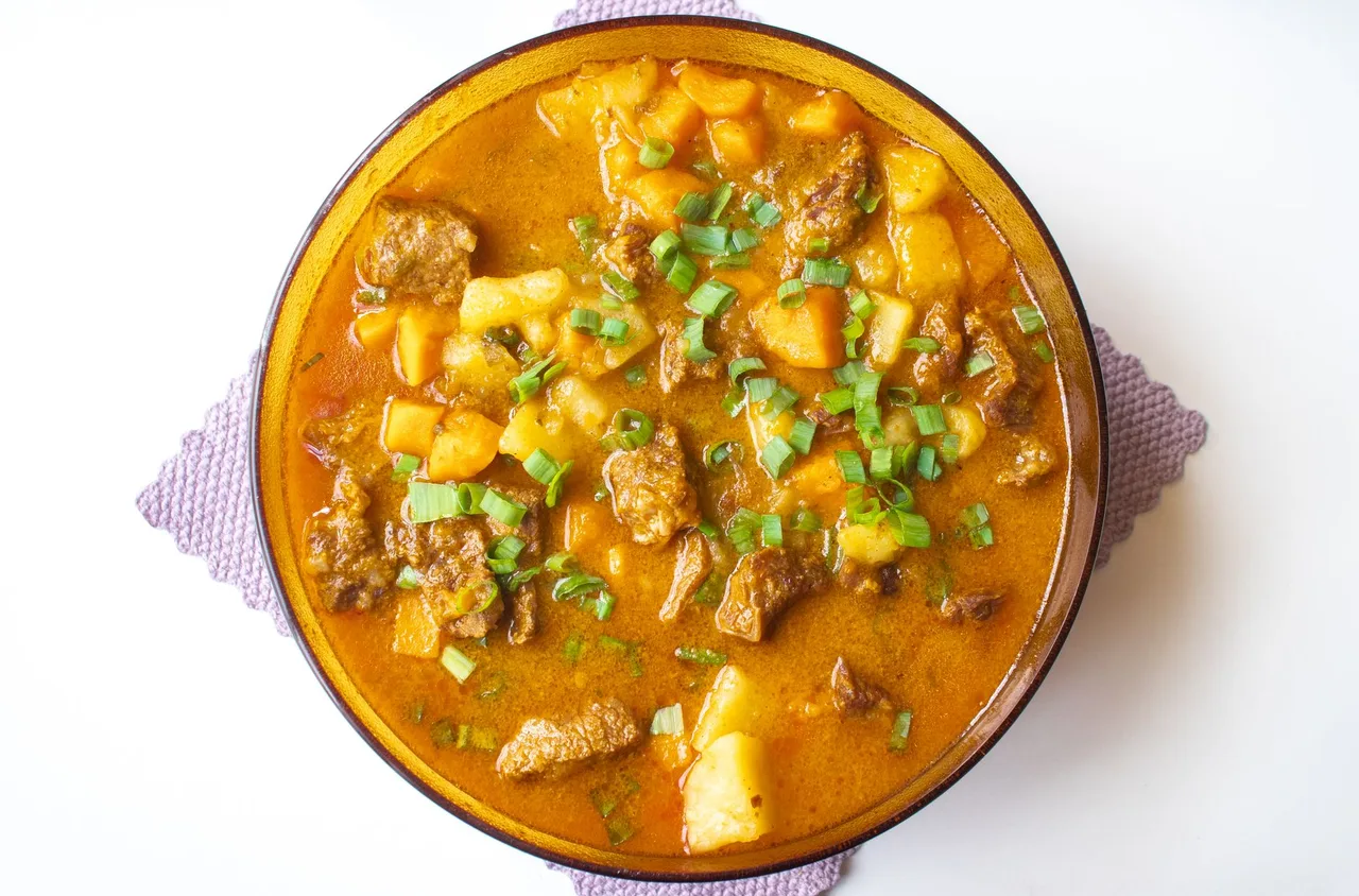 Zharkoe (Beef and Potato Stew)