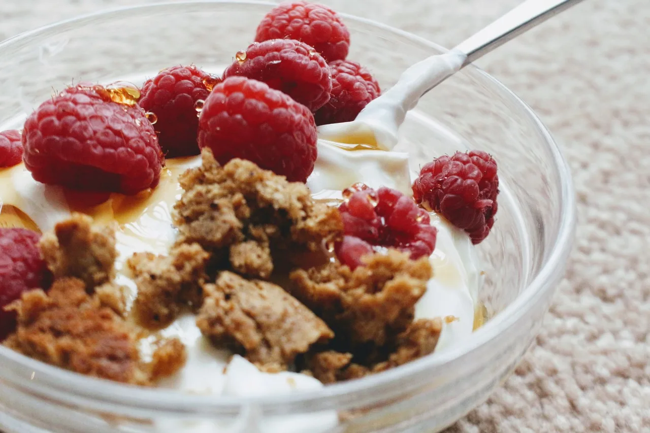 High-protein greek yogurt with nuts