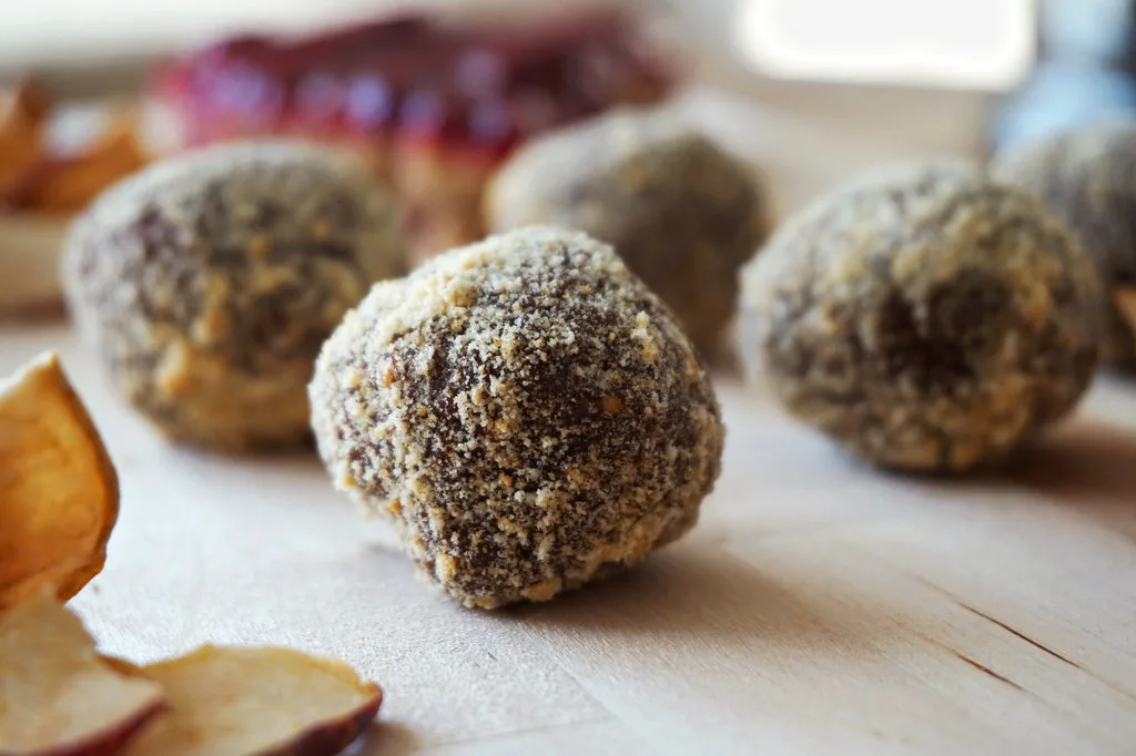 Lactose-free energy balls
