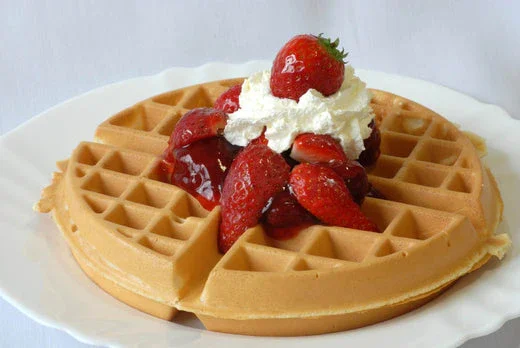 Viennese waffles with yogurt cream