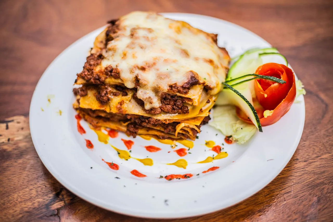 Low-carb zucchini lasagna