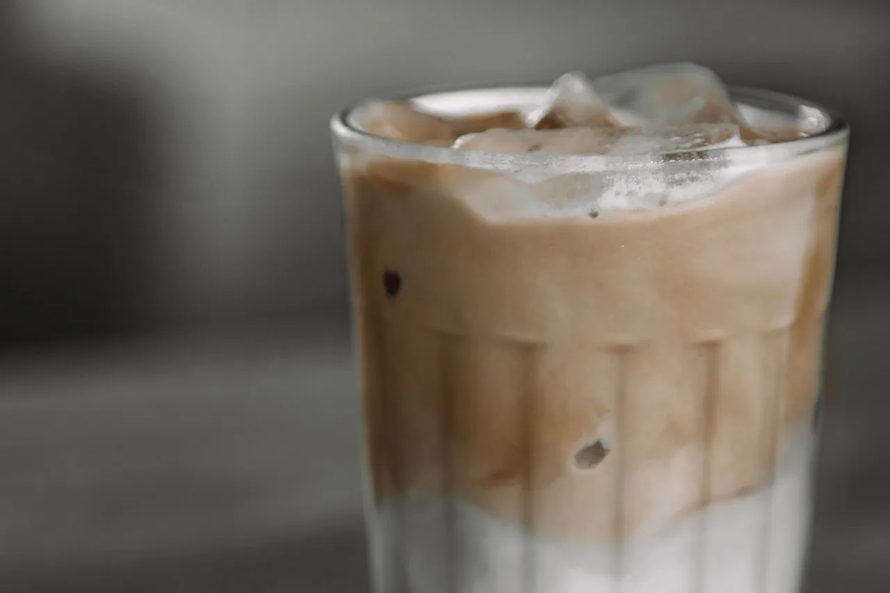Low-carb iced coffee